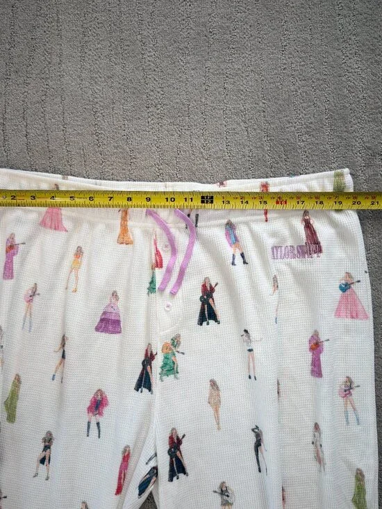 β¨ Taylor Swift The Eras Tour Pajama Set β¨ - Picture 13 of 15